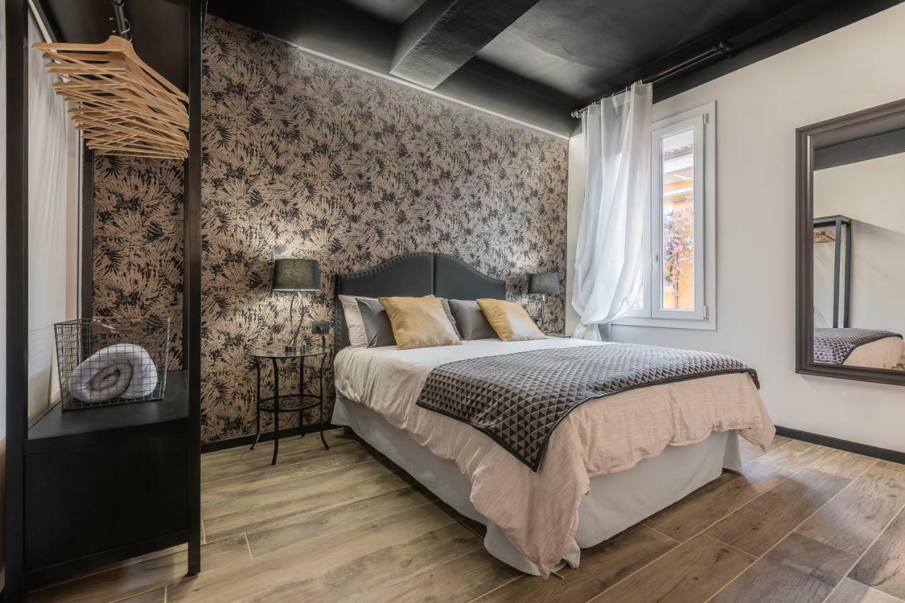 Borgonuovo Apartments โบโลญญา ภายนอก รูปภาพ